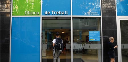 Paro Registrado. Tasa Interanual a partir de los valores mensuales. Datos Octubre 2019. Bizkaia, CAPV y Estado.