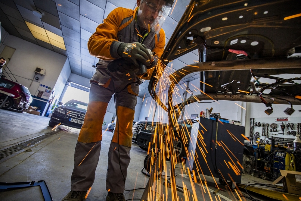 Jarduera-tasa, sexuaren, ikasketen eta adinaren arabera. BAI eta BJA, Bizkaia, EAE eta Estatua, 2025ko bigarren hiruhilekoa.